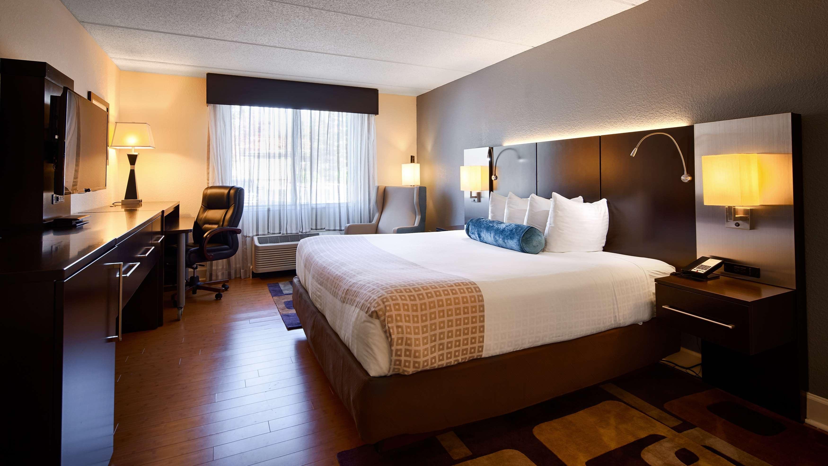 Best Western Plus Roswell/Alpharetta Exterior photo