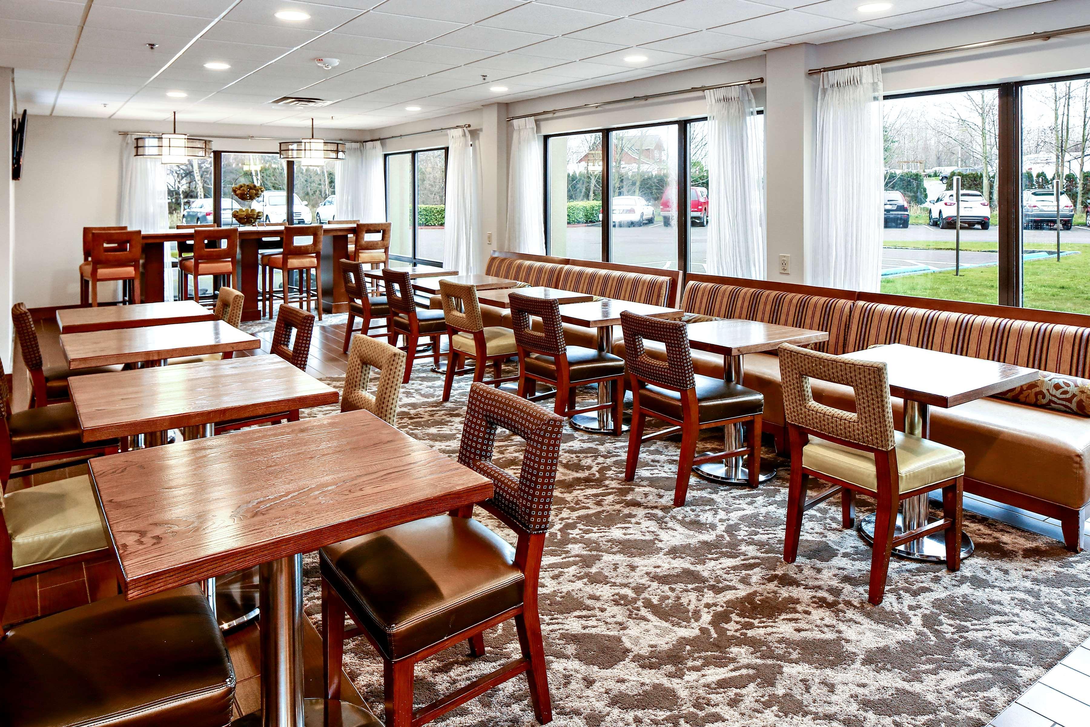 Best Western Plus Roswell/Alpharetta Exterior photo