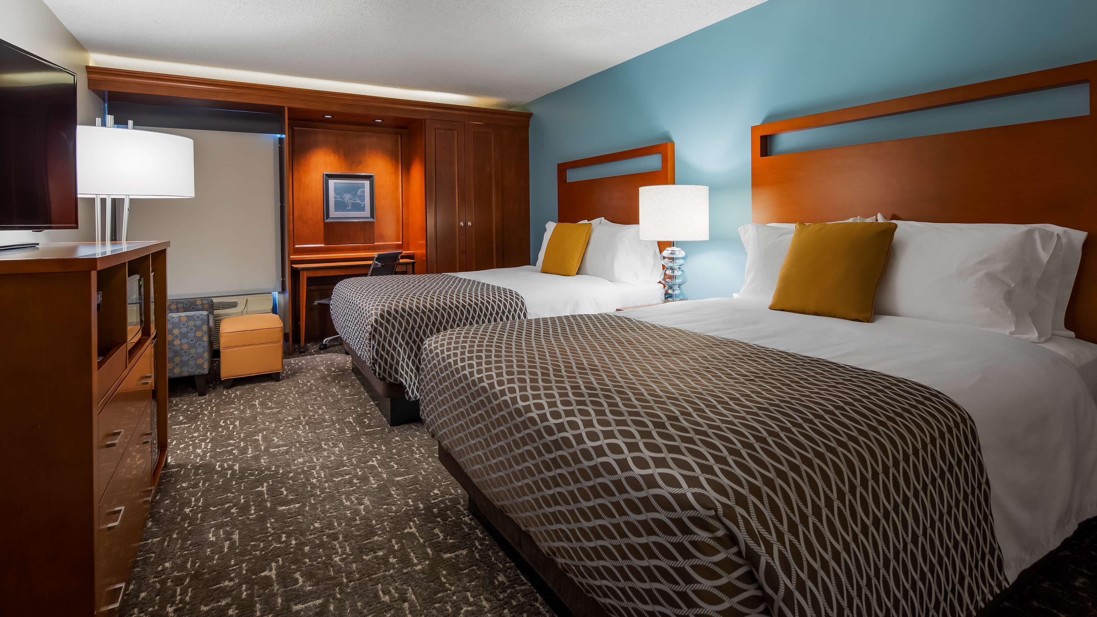 Best Western Plus Roswell/Alpharetta Exterior photo