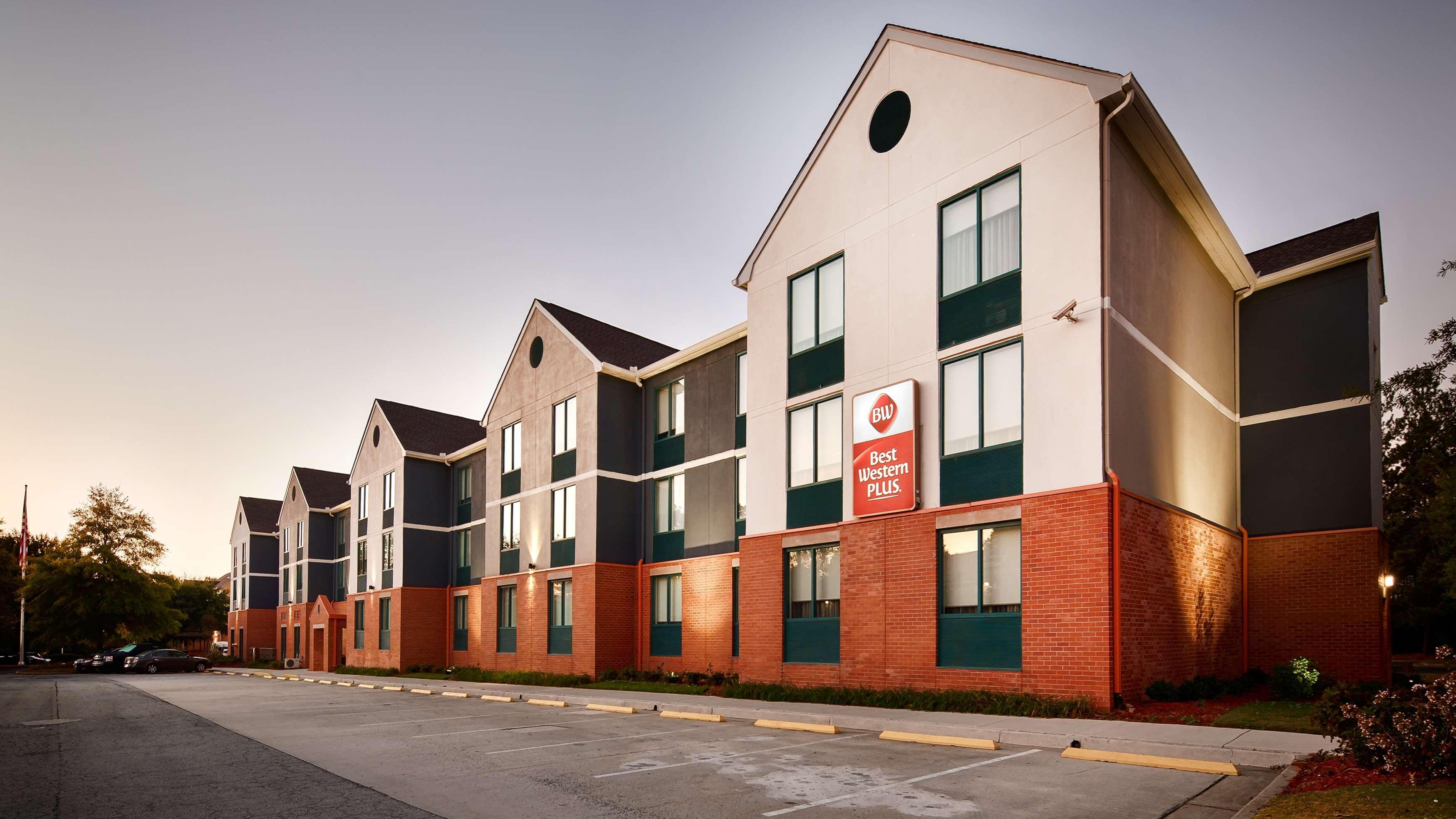 Best Western Plus Roswell/Alpharetta Exterior photo
