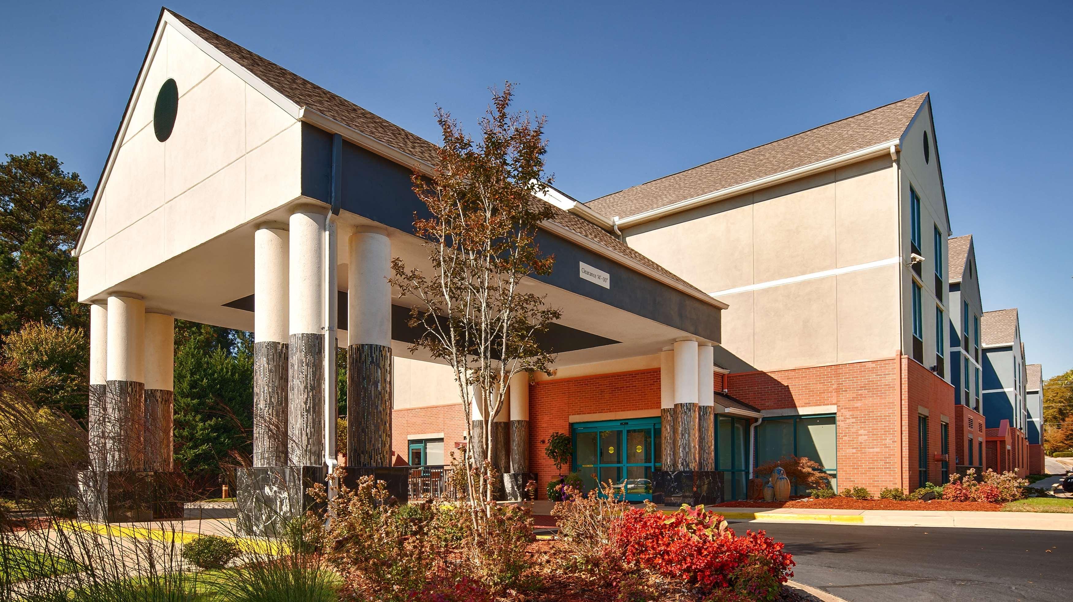 Best Western Plus Roswell/Alpharetta Exterior photo