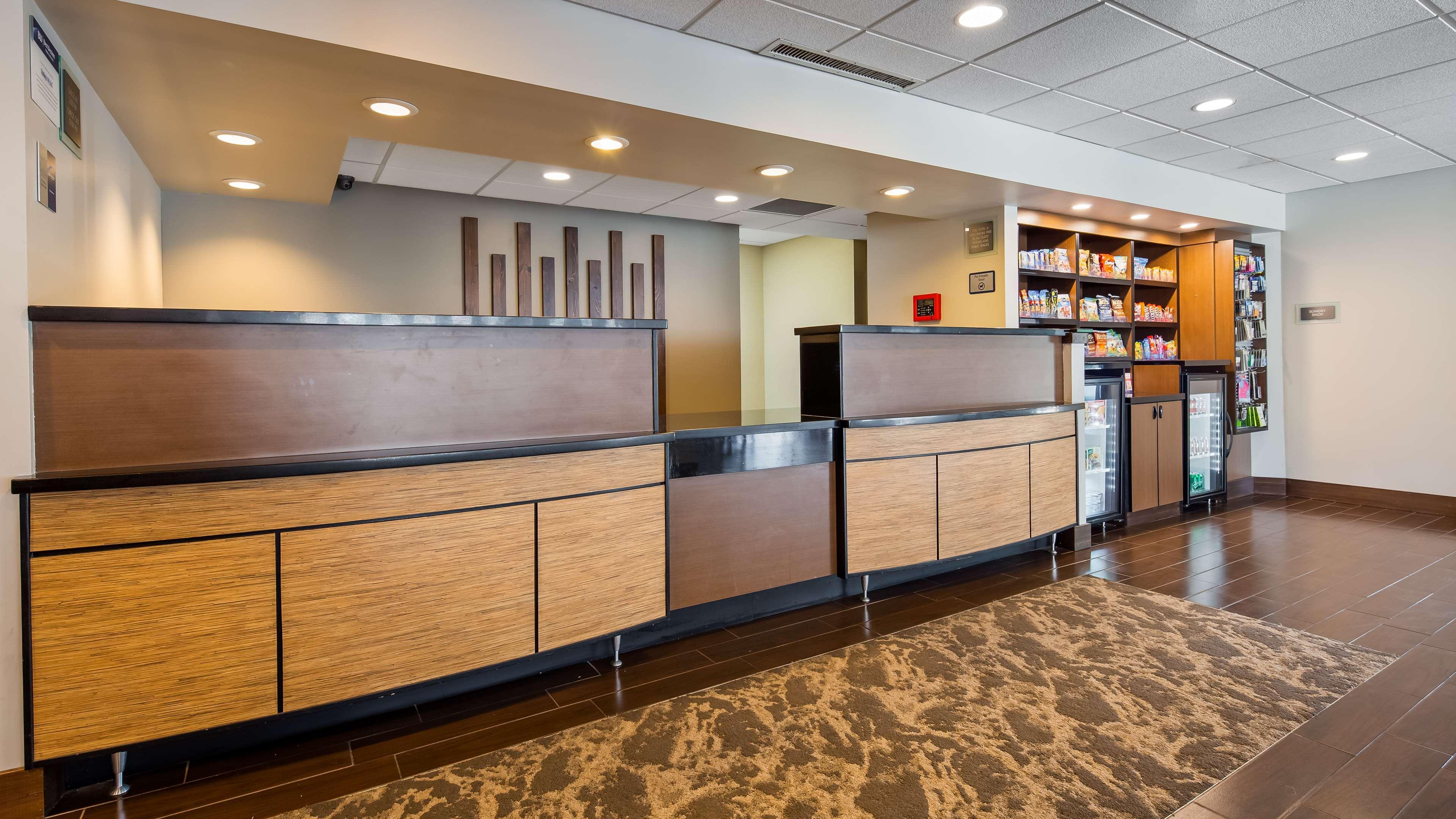 Best Western Plus Roswell/Alpharetta Exterior photo