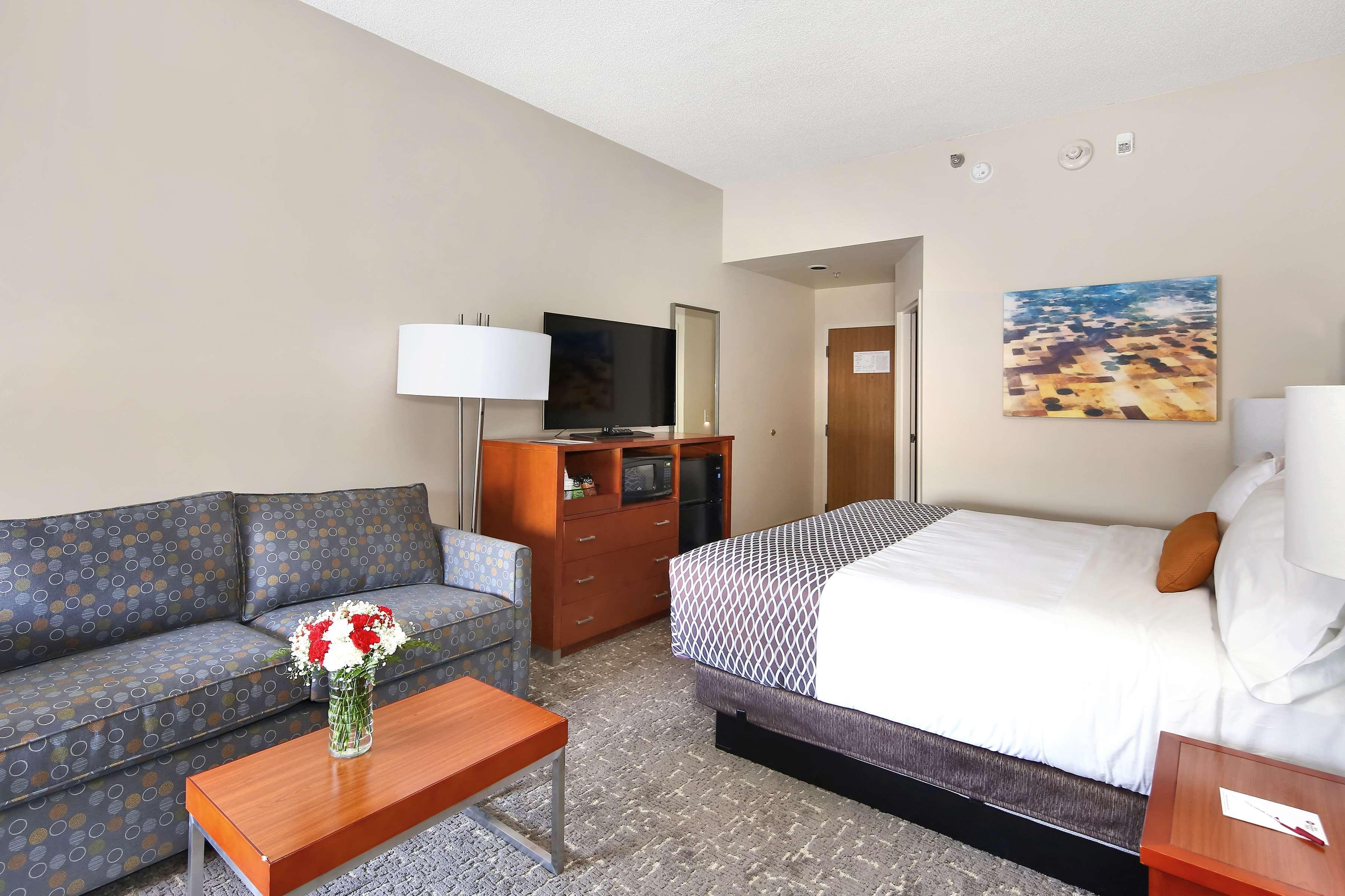 Best Western Plus Roswell/Alpharetta Exterior photo