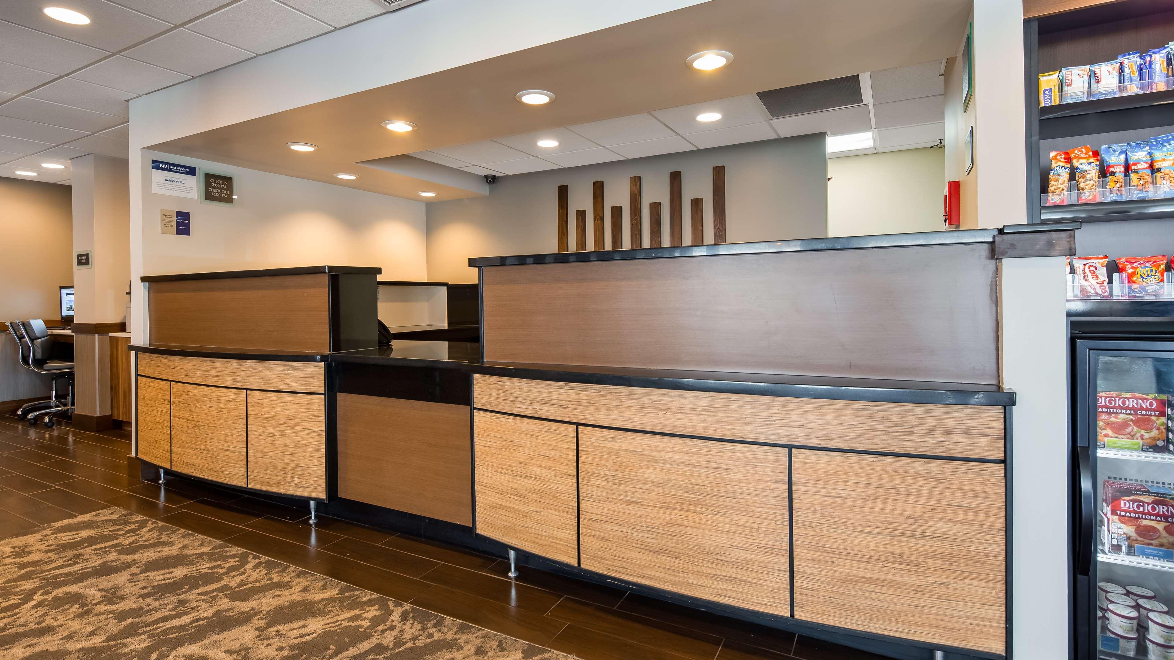 Best Western Plus Roswell/Alpharetta Exterior photo