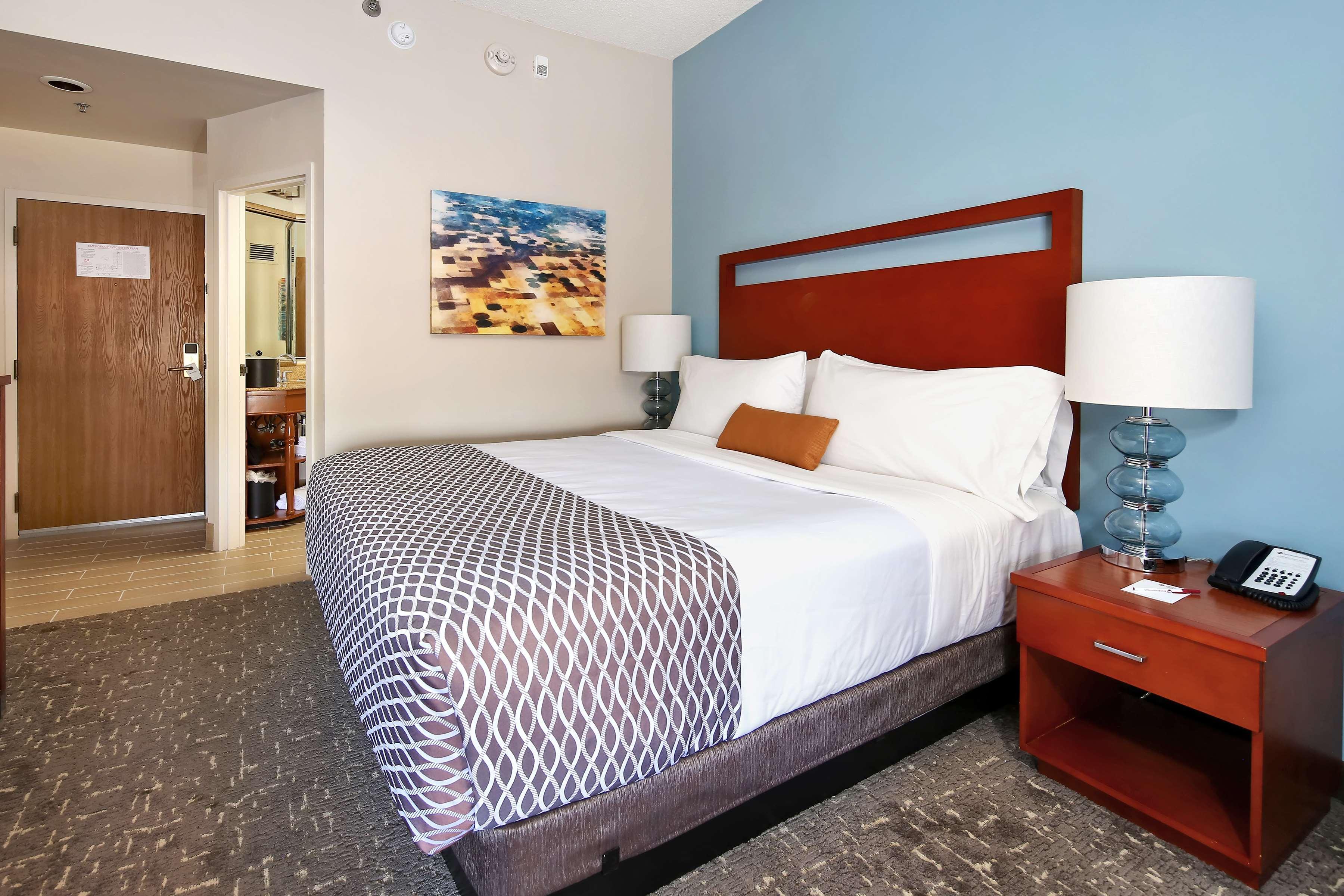 Best Western Plus Roswell/Alpharetta Exterior photo
